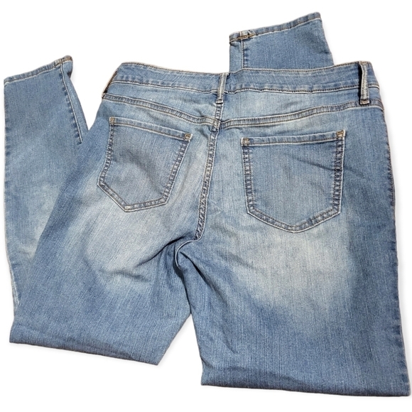 Old Navy Super Skinny Jeans Size 10 Light Wash Denim Skinny Jeans - Picture 11 of 15